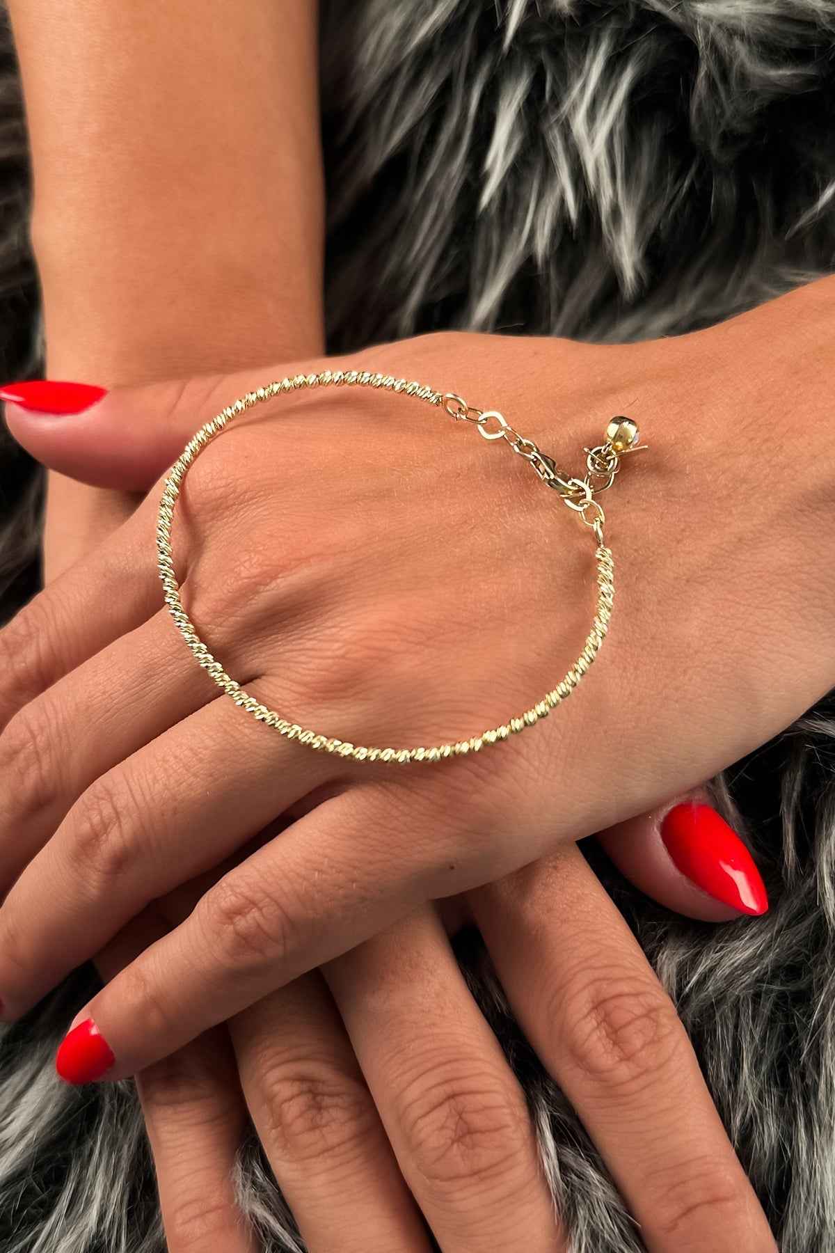 14ct Gold 1 Row Dorica Cuff Bracelet