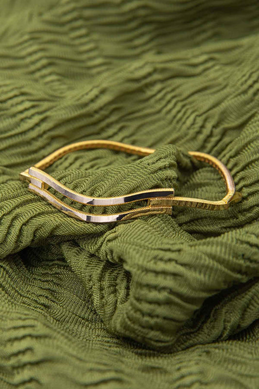 14ct Gold  22ct Looking Wavy 2 Rows Of Ribs Bangle